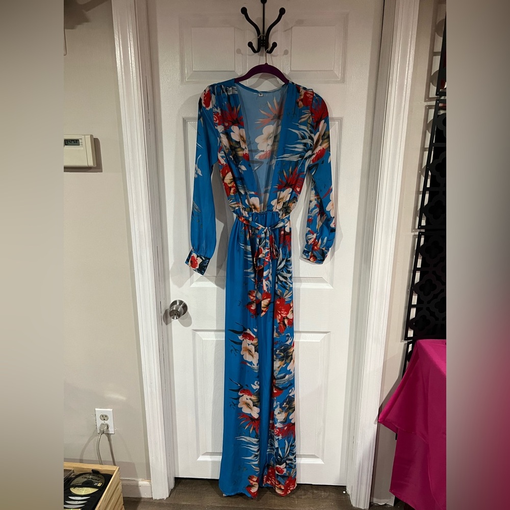 Beach dress coverup